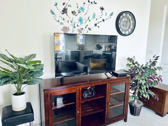 376 Herron Dr Apt 5, Nashville, TN 37210