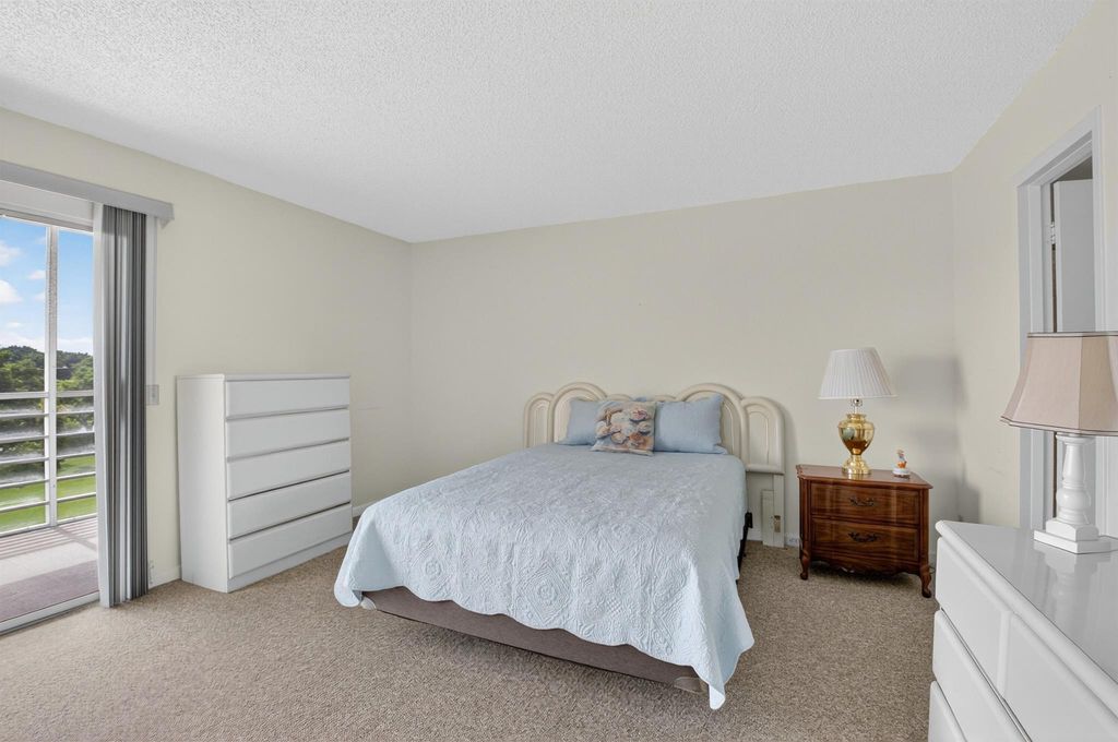 Image 24 of property listing at 4093 Wolverton E 4093, Boca Raton, FL 33434