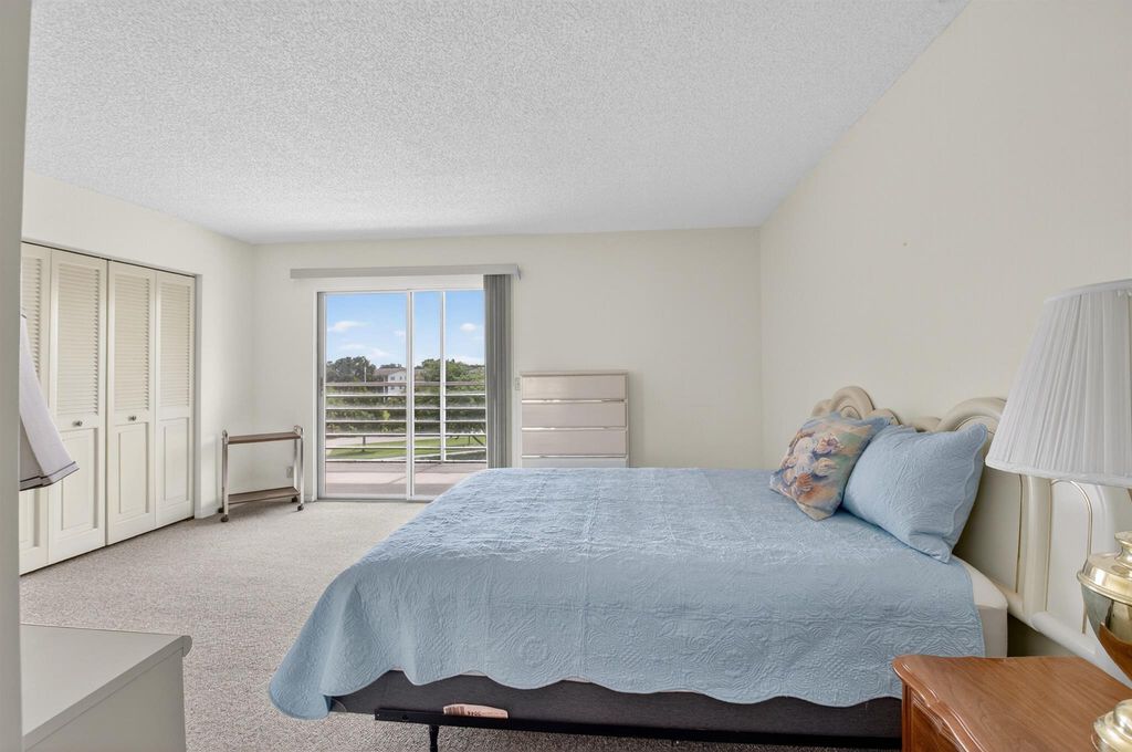 Image 25 of property listing at 4093 Wolverton E 4093, Boca Raton, FL 33434
