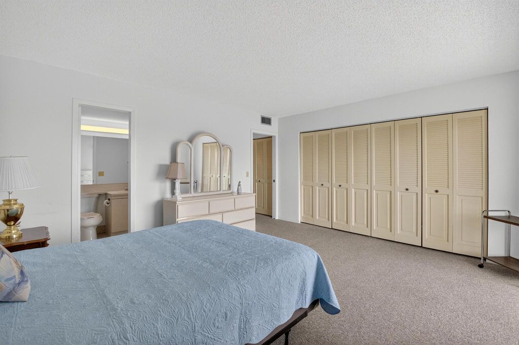 Image 26 of property listing at 4093 Wolverton E 4093, Boca Raton, FL 33434