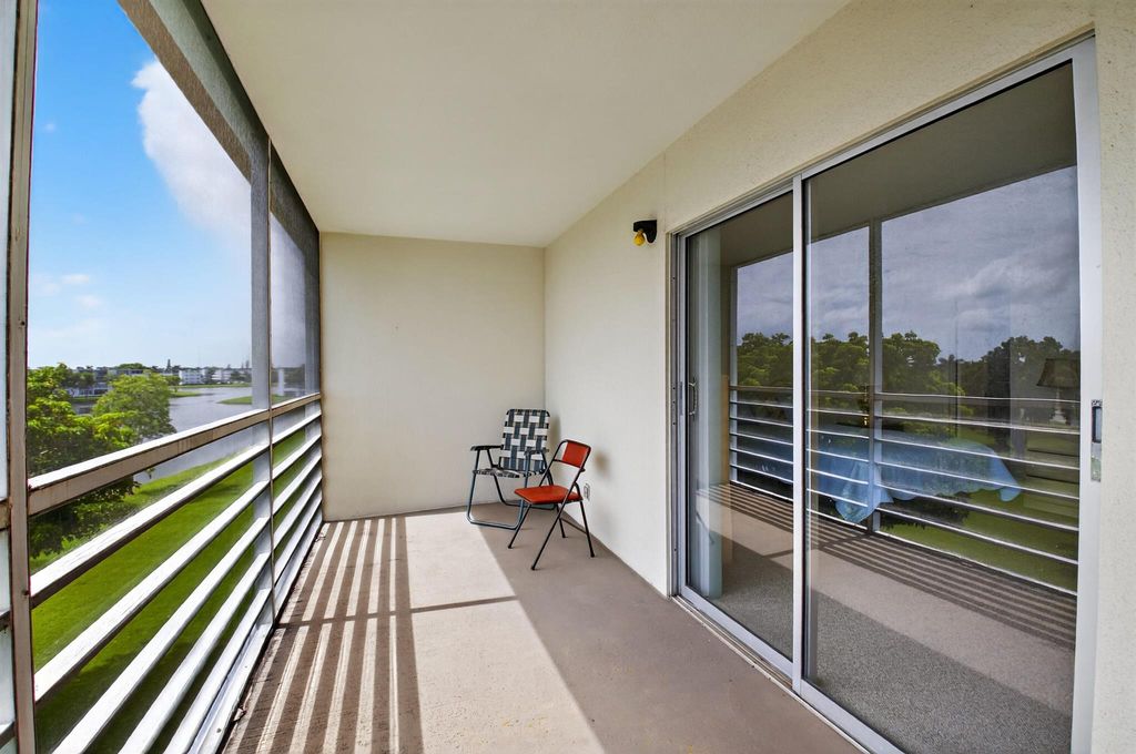 Image 30 of property listing at 4093 Wolverton E 4093, Boca Raton, FL 33434