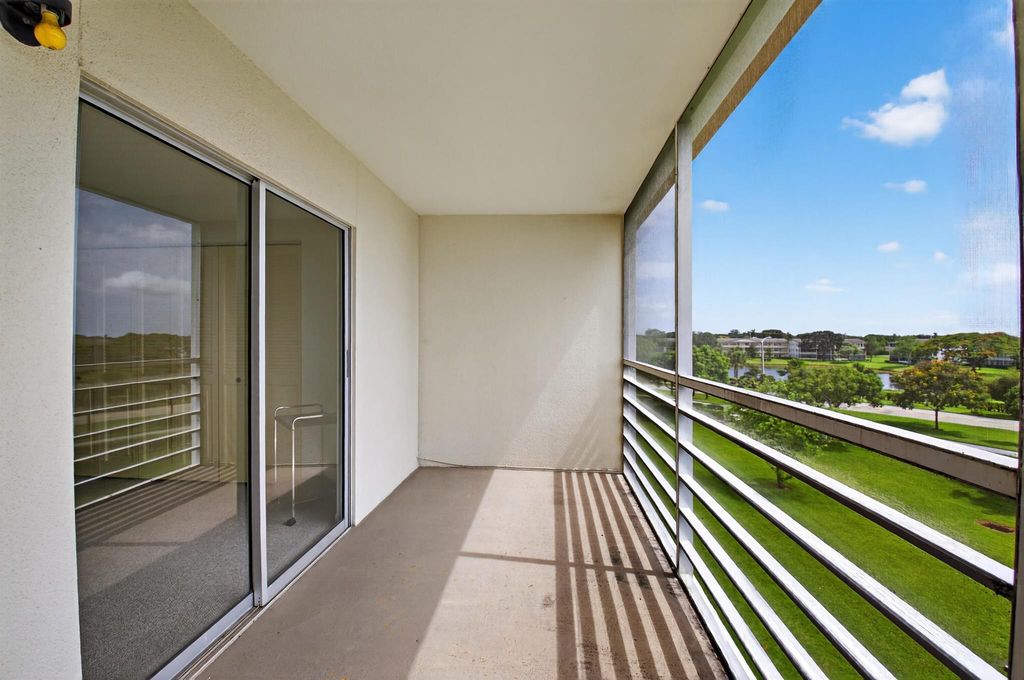 Image 31 of property listing at 4093 Wolverton E 4093, Boca Raton, FL 33434