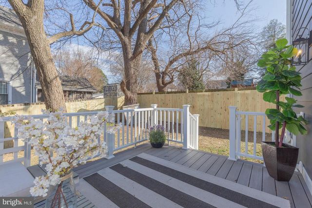 1615 IRVING ST NE, Washington, DC 20018