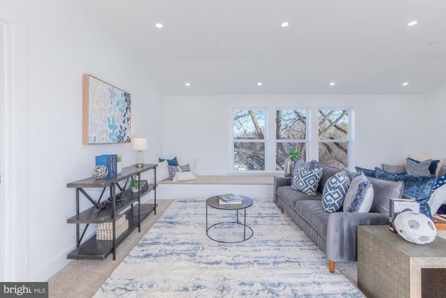 1615 IRVING ST NE, Washington, DC 20018