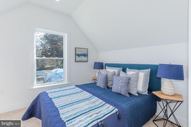 1615 IRVING ST NE, Washington, DC 20018