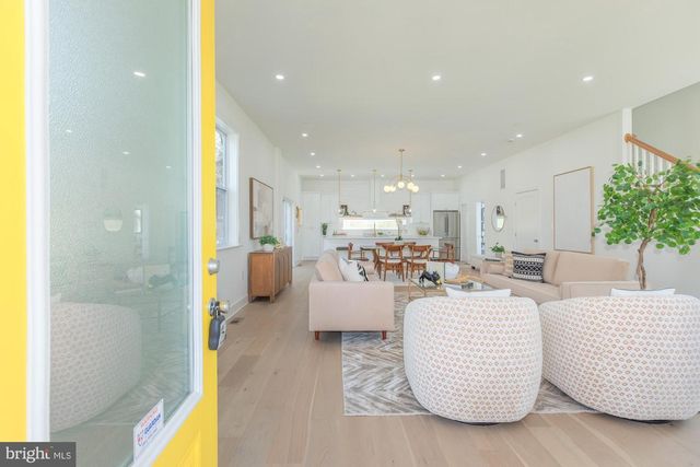 1615 IRVING ST NE, Washington, DC 20018