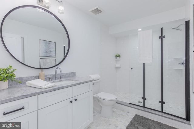 1615 IRVING ST NE, Washington, DC 20018