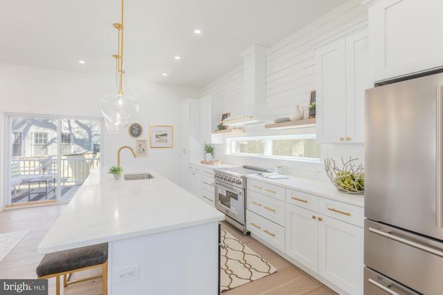 1615 IRVING ST NE, Washington, DC 20018