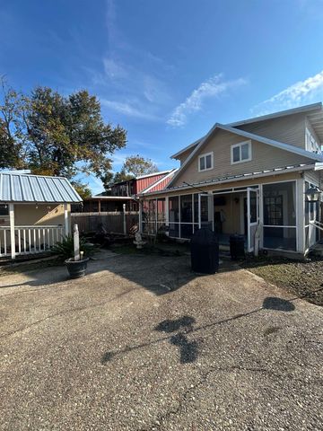 855 Verret St, Houma, LA 70360