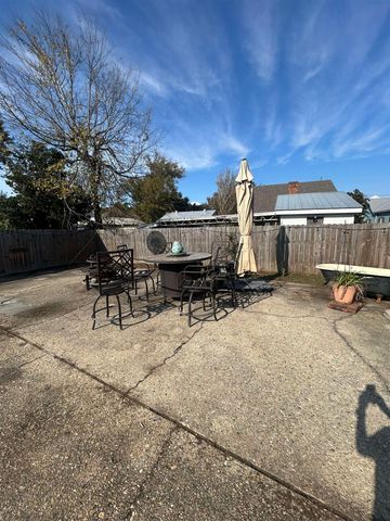 855 Verret St, Houma, LA 70360