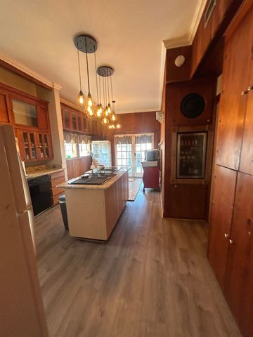 855 Verret St, Houma, LA 70360