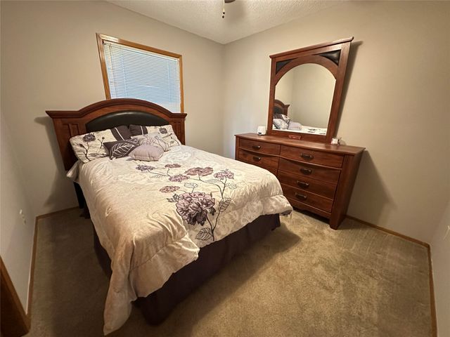 1912 Thornton Court, Des Moines, IA 50320