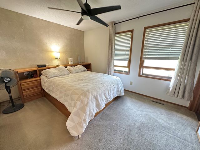 1912 Thornton Court, Des Moines, IA 50320