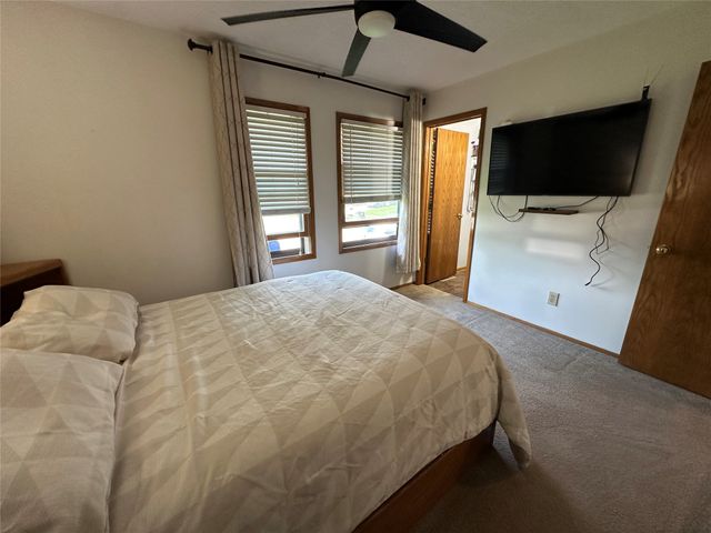 1912 Thornton Court, Des Moines, IA 50320