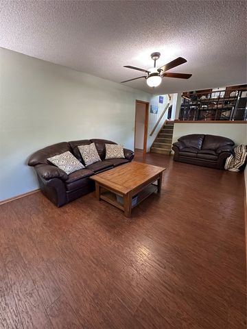 1912 Thornton Court, Des Moines, IA 50320