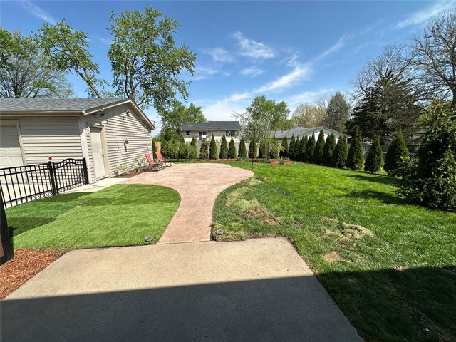 1912 Thornton Court, Des Moines, IA 50320