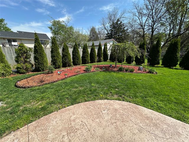 1912 Thornton Court, Des Moines, IA 50320