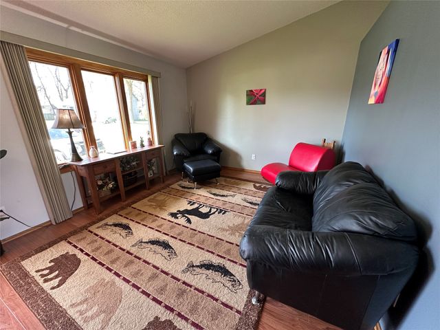 1912 Thornton Court, Des Moines, IA 50320