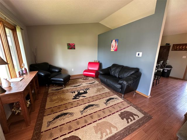 1912 Thornton Court, Des Moines, IA 50320