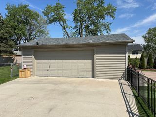 1912 Thornton Court, Des Moines, IA 50320