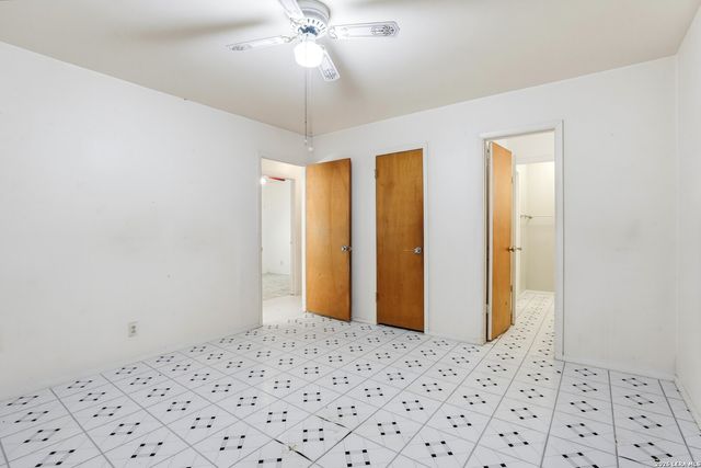 8831 Oakbrook St, San Antonio, TX 78221