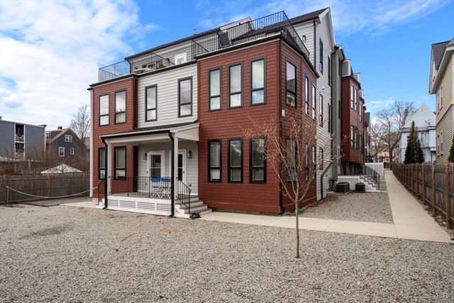 123-125 Centre St TH4, Boston, MA 02124