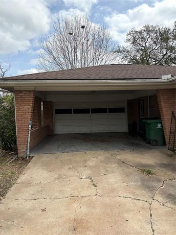 8215 Glencrest Street, Houston, TX 77061