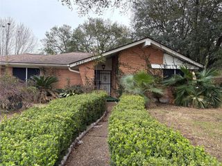 8215 Glencrest Street, Houston, TX 77061