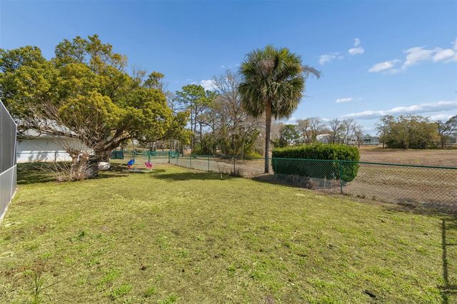 1062 GREENTURF ROAD, Spring Hill, FL 34608