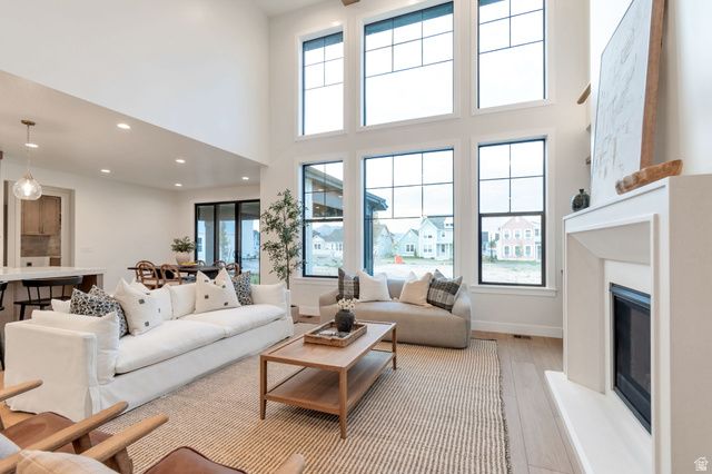 756 W SARA DR, Saratoga Springs, UT 84045