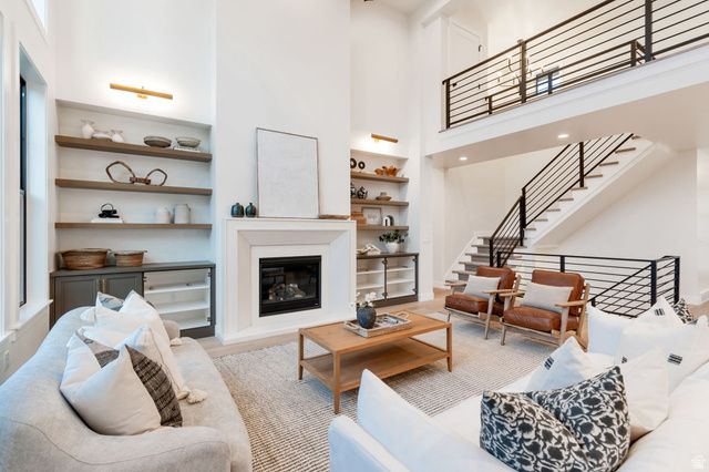756 W SARA DR, Saratoga Springs, UT 84045