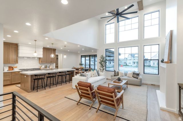 756 W SARA DR, Saratoga Springs, UT 84045