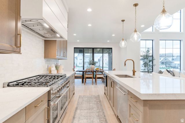 756 W SARA DR, Saratoga Springs, UT 84045
