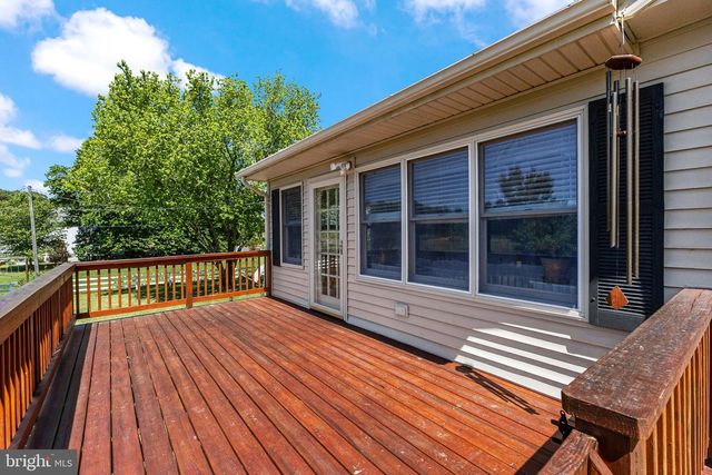 6028 SAINT PAULS RD, King George, VA 22485