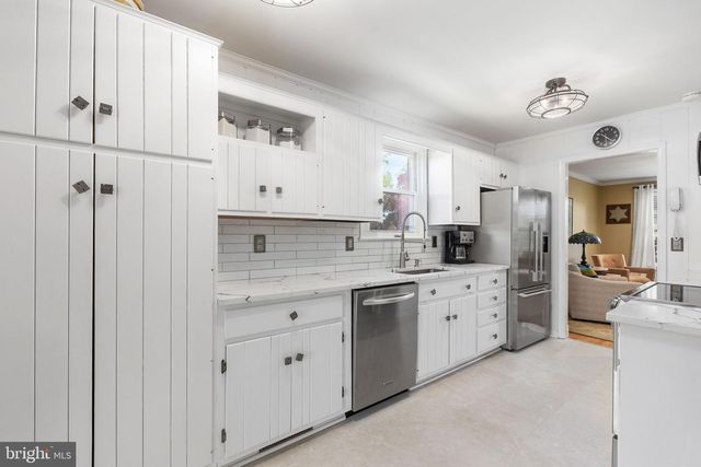 6028 SAINT PAULS RD, King George, VA 22485