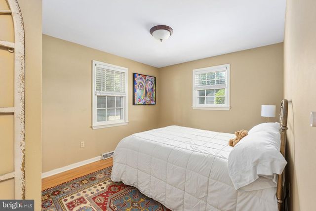 6028 SAINT PAULS RD, King George, VA 22485