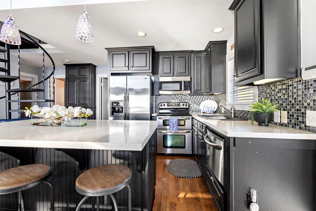 115 Isle Of View Drive, Tool, TX 75143