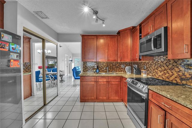 20750 SW 103rd Ct, Cutler Bay, FL 33189