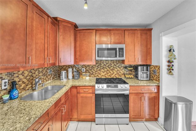 20750 SW 103rd Ct, Cutler Bay, FL 33189