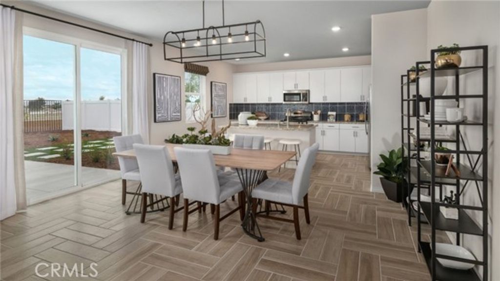 2439 Gunner Ridge Way, Rialto, CA 92377