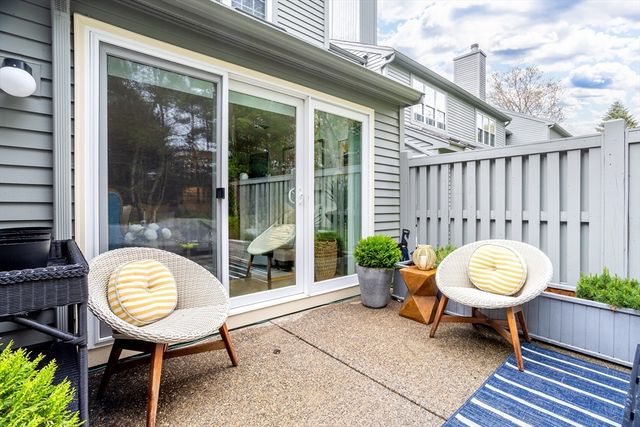 610 Ridgefield Cir D, Clinton, MA 01510