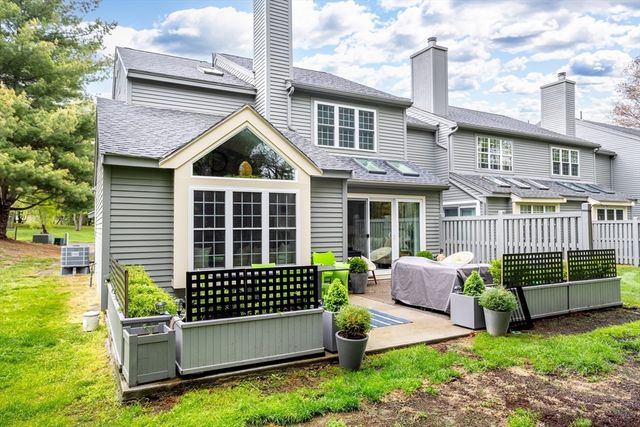 610 Ridgefield Cir D, Clinton, MA 01510