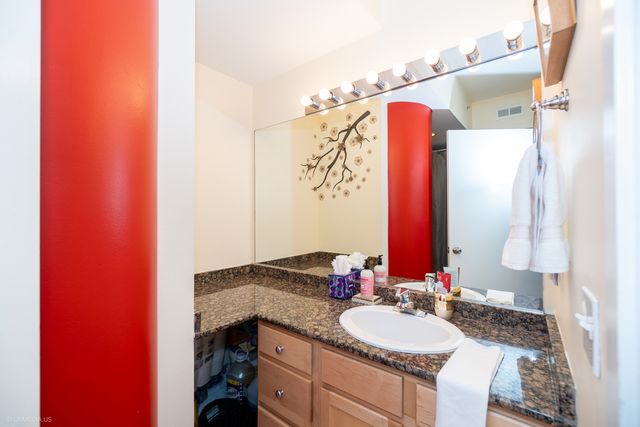 165 N Canal Street 513, Chicago, IL 60606