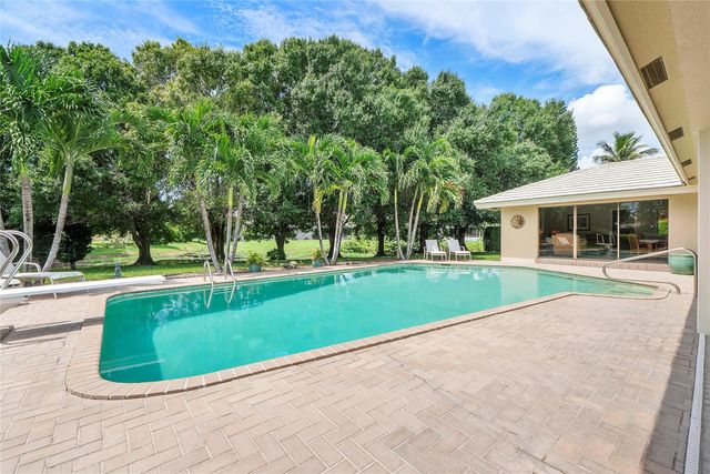 3663 NW 99th Ter, Coral Springs, FL 33065