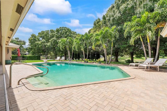 3663 NW 99th Ter, Coral Springs, FL 33065