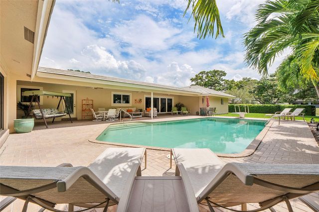 3663 NW 99th Ter, Coral Springs, FL 33065
