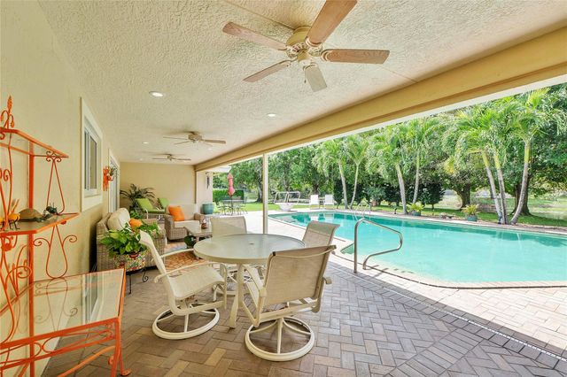 3663 NW 99th Ter, Coral Springs, FL 33065
