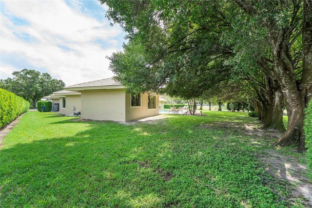 3663 NW 99th Ter, Coral Springs, FL 33065