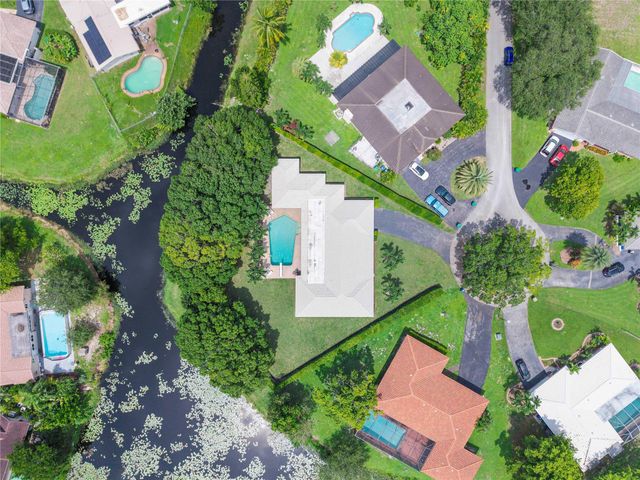 3663 NW 99th Ter, Coral Springs, FL 33065