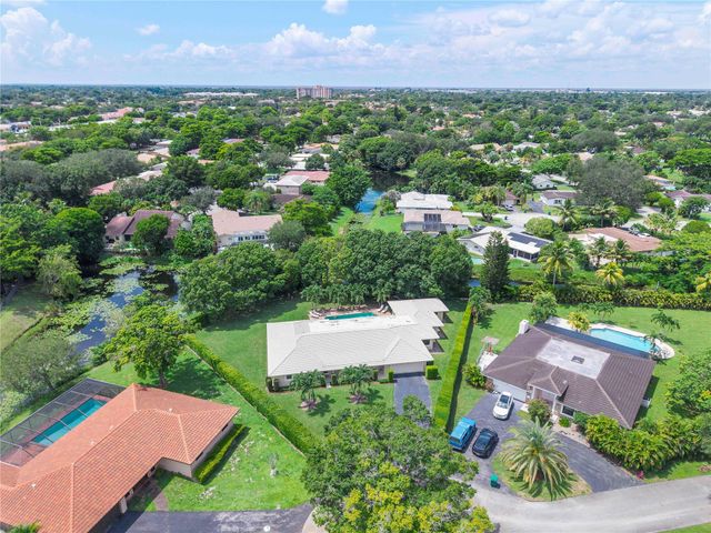 3663 NW 99th Ter, Coral Springs, FL 33065